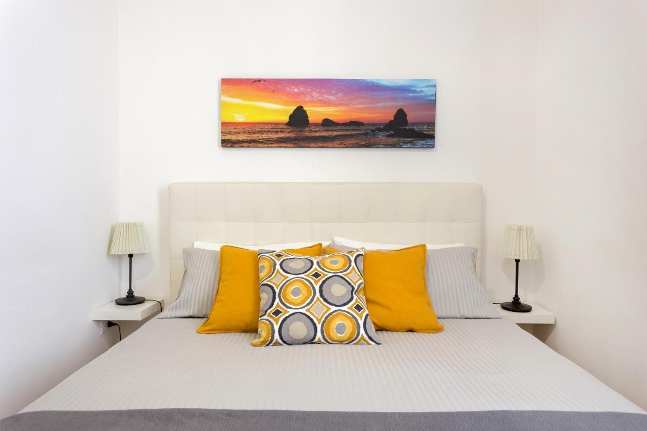 Centre Apartment Grotte Bianche Катания Екстериор снимка